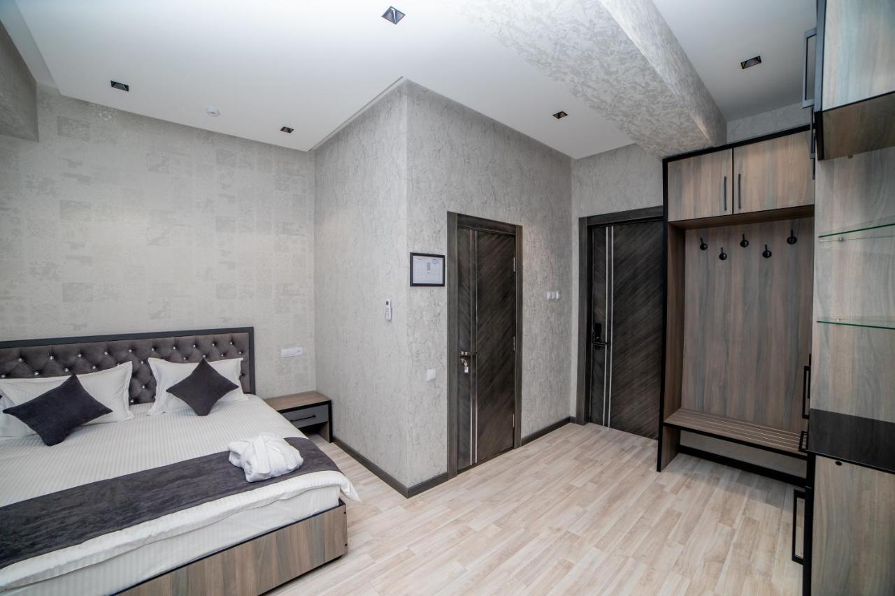 Hotel New York Tashkent Bagian luar foto