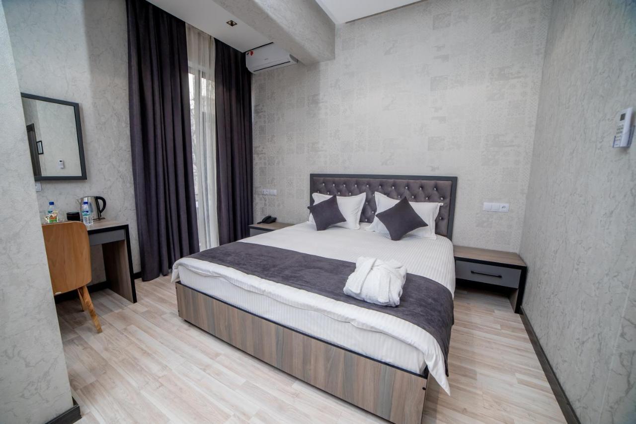 Hotel New York Tashkent Bagian luar foto