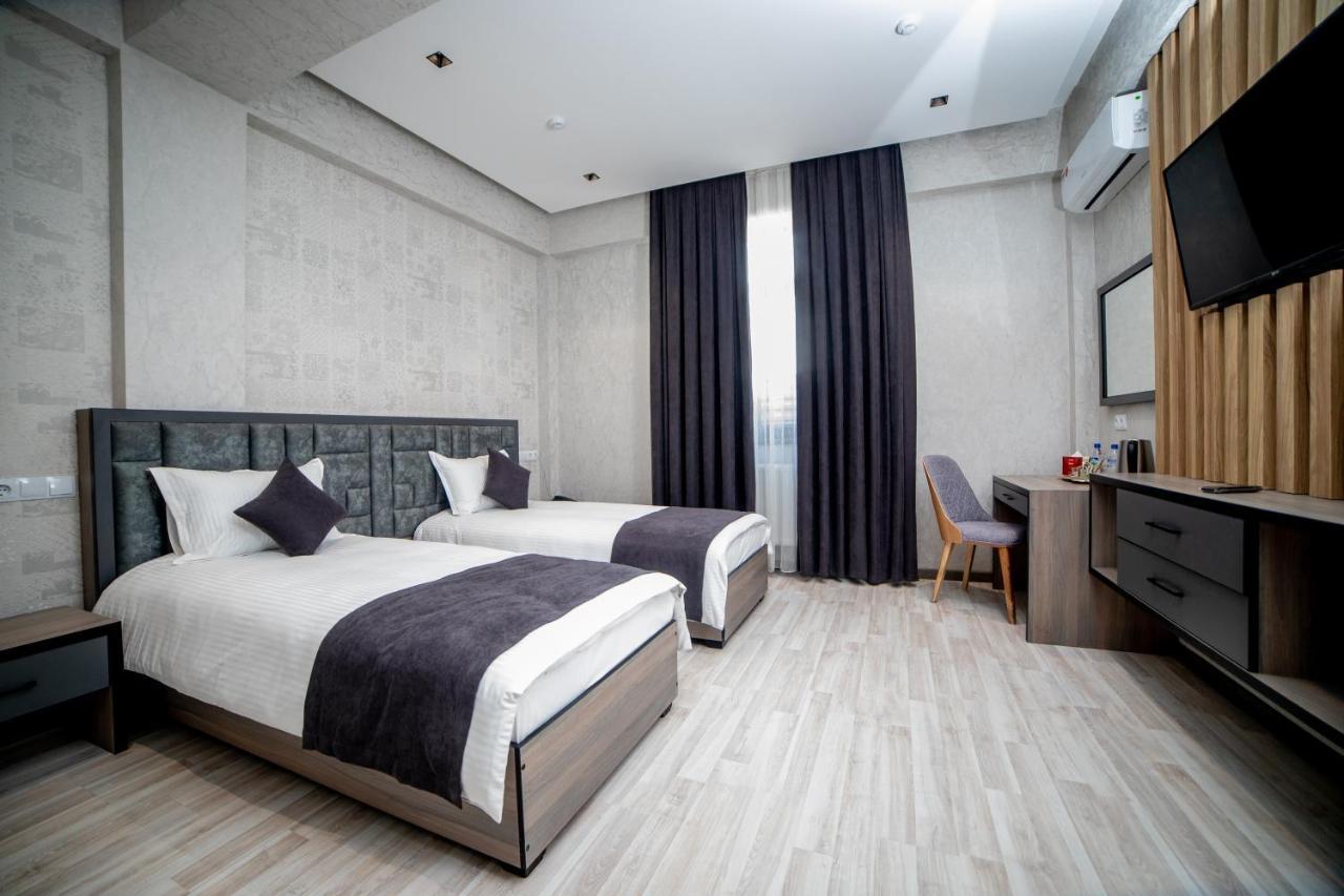 Hotel New York Tashkent Bagian luar foto
