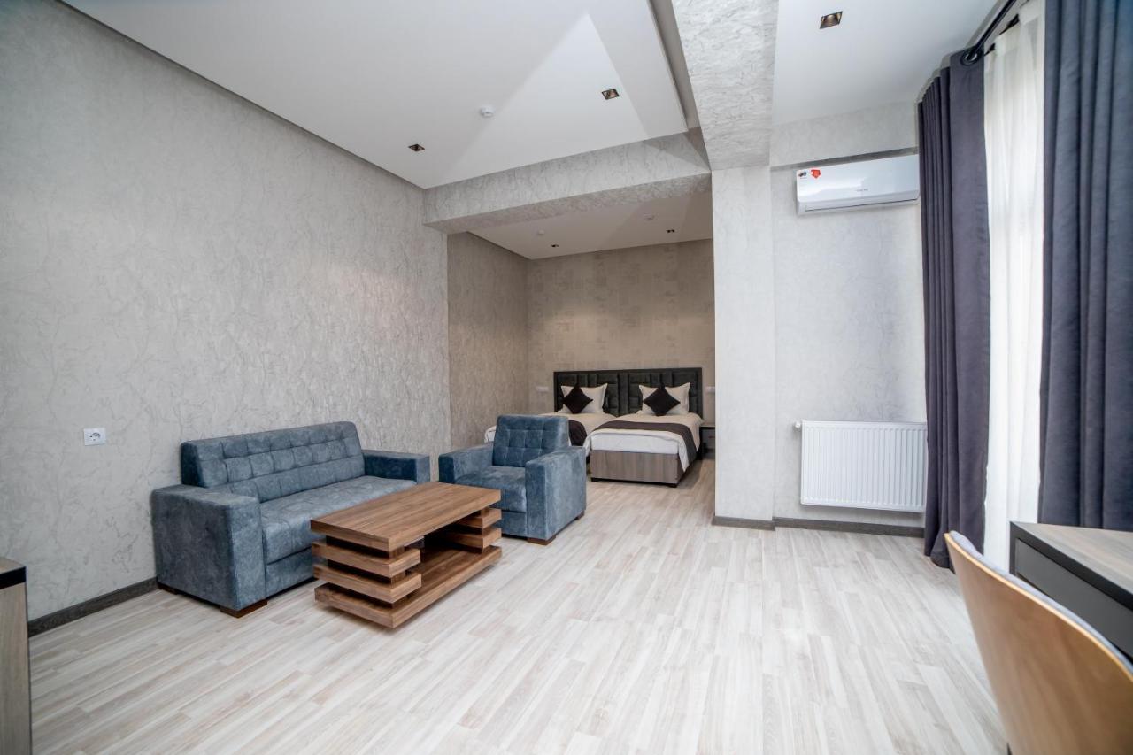 Hotel New York Tashkent Bagian luar foto
