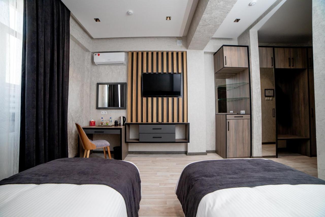 Hotel New York Tashkent Bagian luar foto