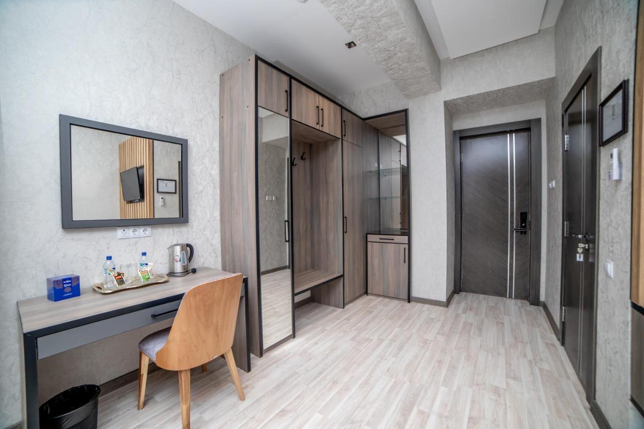 Hotel New York Tashkent Bagian luar foto